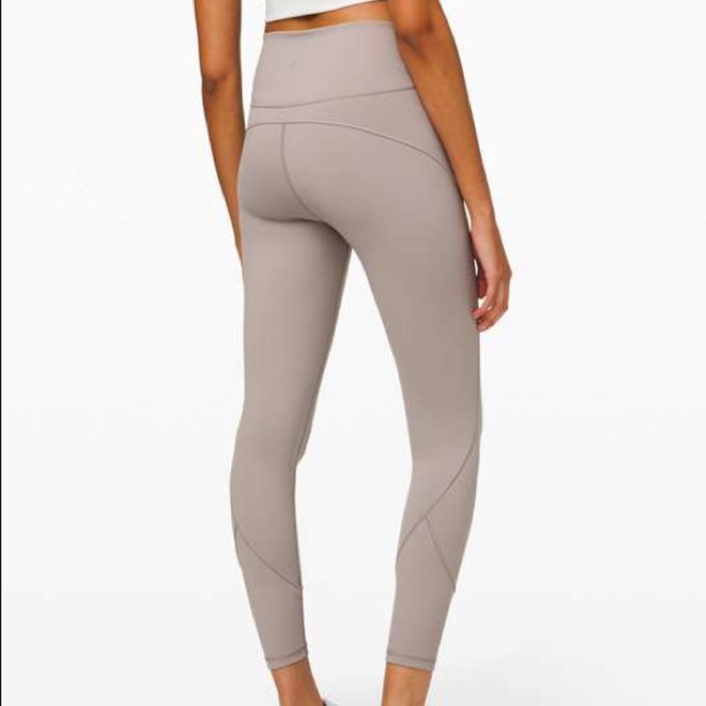 In Movement Tight 25” *Everlux - Dark Chrome